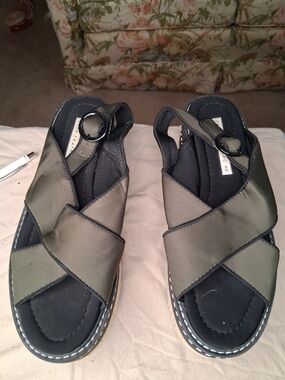 ComfortCross Olive Green Women's Sandals